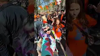 Вот как я, как художник, вижу мир.