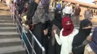 Women protest over India bill outside NDelhi mosque