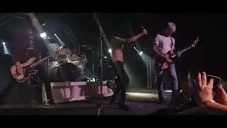 lynch mob - Into the fire (Dokken cover) live @ epic live ashtabula ohio.