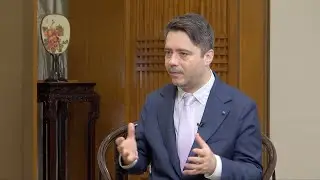 Italian scholar: The world faces a choice between conflict and cooperation