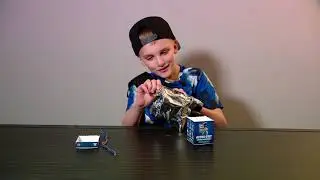 MAX'S TOY REVIEW EP 1 - Astro Bot Mystery Vinyl Figure