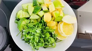 Green juice for breakfast&mdash;your gut will thank you!