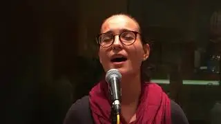 Nina Strnad in člani Big Banda RTV Slovenija – Ljubezen v f-molu (živo Prva vrsta)