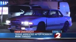 Teens Rob cell phone store