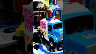 Toy Car Wash 🚓🚑🚒 | Color Changing Cars for Kids!