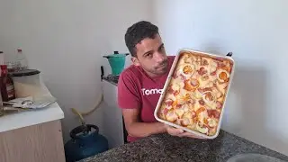 FIZ UMA PIZZA QUADRADA