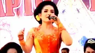Tatik Wulandari - Sarung Jagung - Sabto Bayu | Dangdut [OFFICIAL]