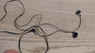 Panasonic ErgoFit Wired Earbuds, In-Ear Headphones with Dynamic Crystal-Clear Sound and Ergonomic