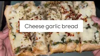 Making cheese garlic bread😋#viralvideo #explorepage #foodvideos 