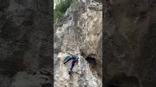 The lady rocked climbing at the Moody Beach in Lan Ha Bay - Cat Ba island