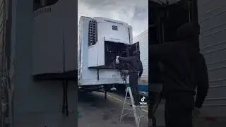 Clean this Reefer Engine with me