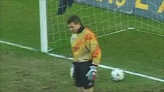 Shouldn't Happen To A Footballer!! #18 😲😲 Tim Flowers, Blackburn v Liverpool 1996