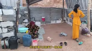 店主的儿子帮助阿夫萨娜