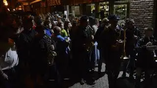 Kalejira Oaintxe in deu! txarangarekin eta Earra! bertso eskolarekin