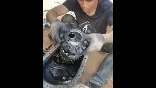 Helical and Spur gear combination. Car Engine 😍. best duo