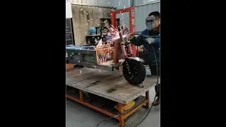 The frame is formed, the chassis is assembled, and one minute a year is achieved.