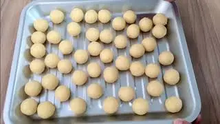 BOLINHA DE QUEIJO SEQUINHA E CROCANTE - RECEITA RAPIDA e FÁCIL
