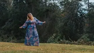 JENN HOWARD - HOLD ON (Official Video)