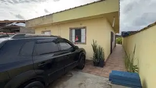 Casa a MIL metros do mar por 210 mil e aceita financiamento bancário Lado praia Itanhaém 13996012286