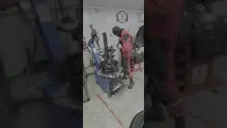 Работа шиномонтажного ОПГ :)