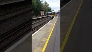 Southeastern Class 376 At Plumstead
