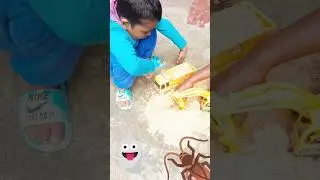 satisfying cake catting the car,carry on a track 🚍🚍#shorts #sand #satisfyingvideo