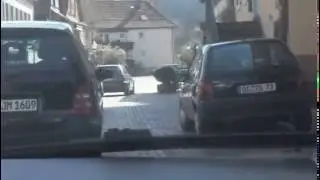 Auto-Corso durch die Stadt Teil3