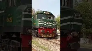 40DN Jaffar Express Standing at Gujranwala Railway Station With ZCU-20-6422 #pakistanrailways