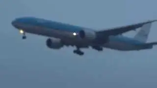 Aterrizaje de KLM Boeing 777-300ER en el Aeropuerto Internacional Jorge Chavez (SPIM-LIM)