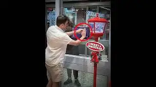Magic Tricks in public moments💀#magic #magictricksvideos #public #troll #trolledits #skulledit