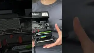 Polaroid OneStep Flash (Red Stripe) | Classic Instant Camera Walkthrough