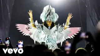 Sia - PAPER WINGS (Official Music Video)