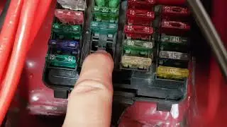 Escort - Término do chicote e novas luzes de posição