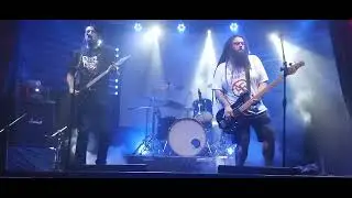 Rakitiko banda Black-Punk-Rock de Adrogue tocando en el Bar El T&iacute;o Bizarro de Burzaco Grunge City.🔥🎃