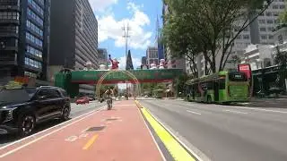 Bike ride on Christmas day, 2025, at Paulista Avenue, São Paulo - Brazil