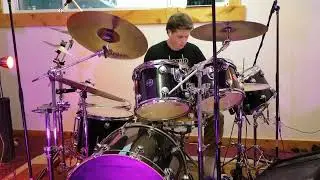 Ian McGinn playing the end of Everlong - Foo Taylor Drum track