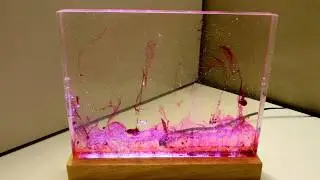 Prova a inserire acqua colorata nella resina