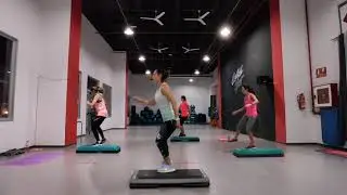 GAP CON STEP, CLASE DESDE EL GIMNASIO