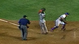 Mets turn triple play as John Olerud throws out Barry Bonds at home