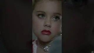 Peque&ntilde;a Miss Enjuague Bucal #shorts | Dr. House: Diagn&oacute;stico M&eacute;dico