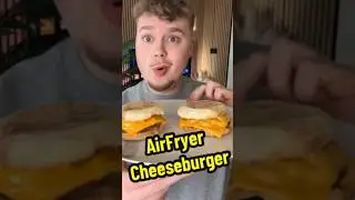 Make your own Air Fryer Cheeseburger in UNDER 8 minutes! 🍔⏰ #AirFryer #burger #recipe #airfryer