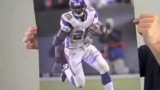Adrian Peterson Signed Picture - 16x20 JSA