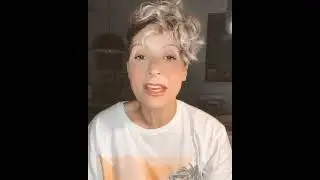 Patricia Marx anunciando show com R&aacute;dio T&aacute;xi em 2021