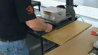 Cutting Rubber on the Clicker 700 - Clicker Cutting Demonstration