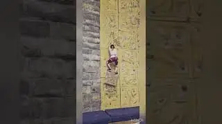 Скалодром. Преодоления страха высоты. #climbing #climbingwall #victoryoffear #скалодром #страхвысоты