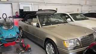 1995 Mercedes-Benz E320 Convertible Top Operation.