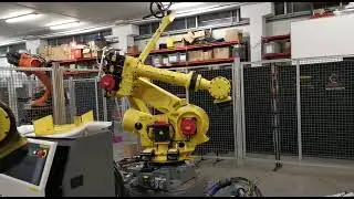 Fanuc R2000iB 165F R30iA controller at UsedRobotsTrade