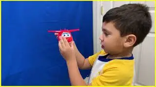 Super Wings Toys🔵Transforming Jerome & 🟢Transforming Mira *TOY REVIEW* Super Ryan Toys