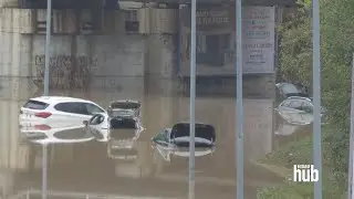 Maltempo in Emilia Romagna, auto sommerse dall'acqua a Borgo Panigale