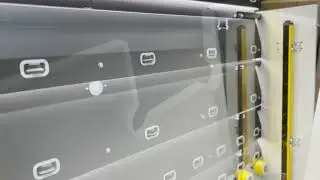Inspection Zone with Adjustable Light Intensity and Colour for all systron Glassprocessing Centres